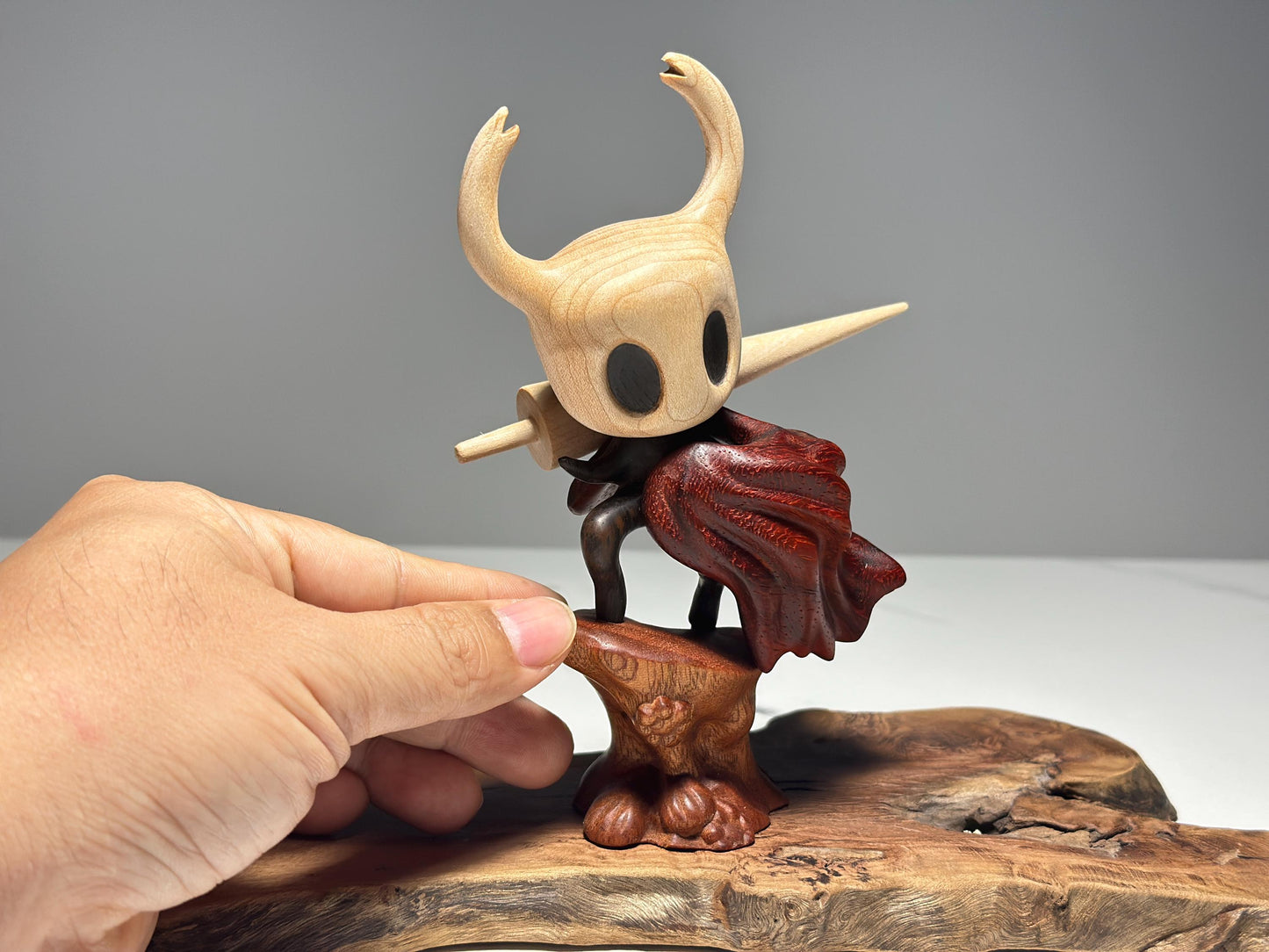 Hollow Knight Inspired Walnut Wood Sculpture • Magnetic Detachable Figurine • Wood Carving Gift