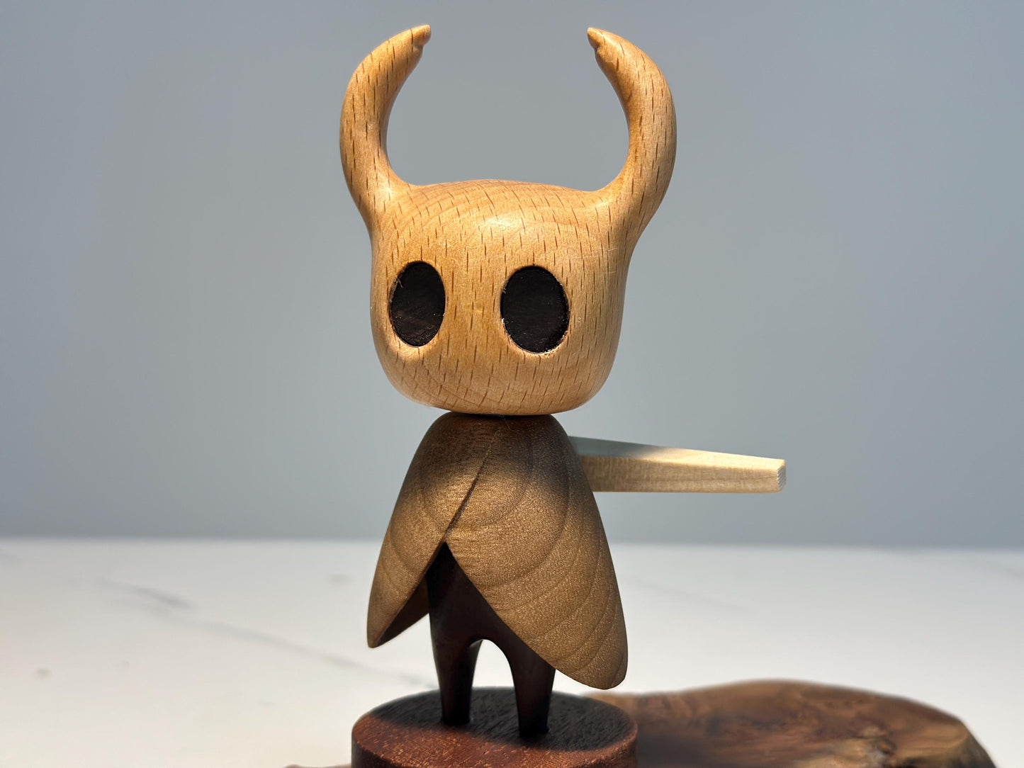 Hollow Knight Inspired Walnut Wood Sculpture • Magnetic Detachable Figurine • Wood Carving Gift