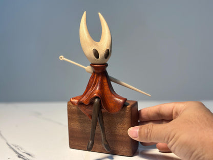 Hollow Knight Inspired Walnut Wood Sculpture • Magnetic Detachable Figurine • Wood Carving Gift