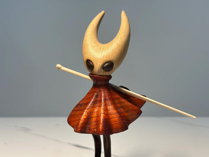 Hollow Knight Inspired Walnut Wood Sculpture • Magnetic Detachable Figurine • Wood Carving Gift