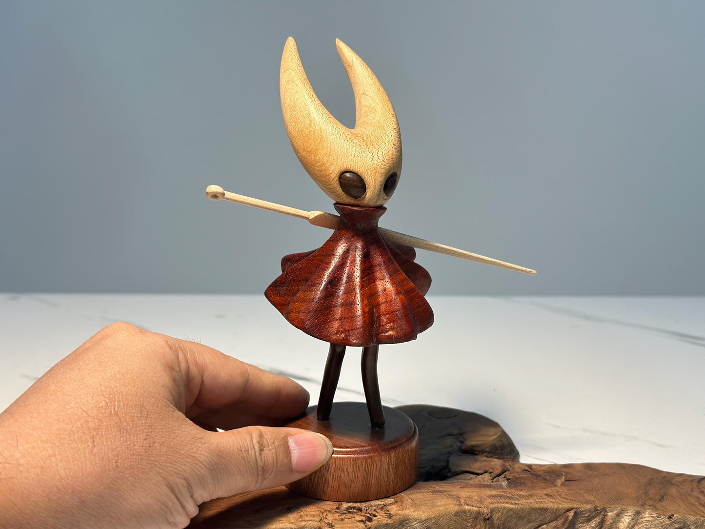 Hollow Knight Inspired Walnut Wood Sculpture • Magnetic Detachable Figurine • Wood Carving Gift